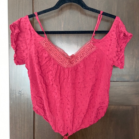 Off the shoulder tank - Picture 1 of 2